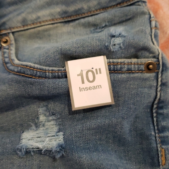 Capris - Picture 4 of 4